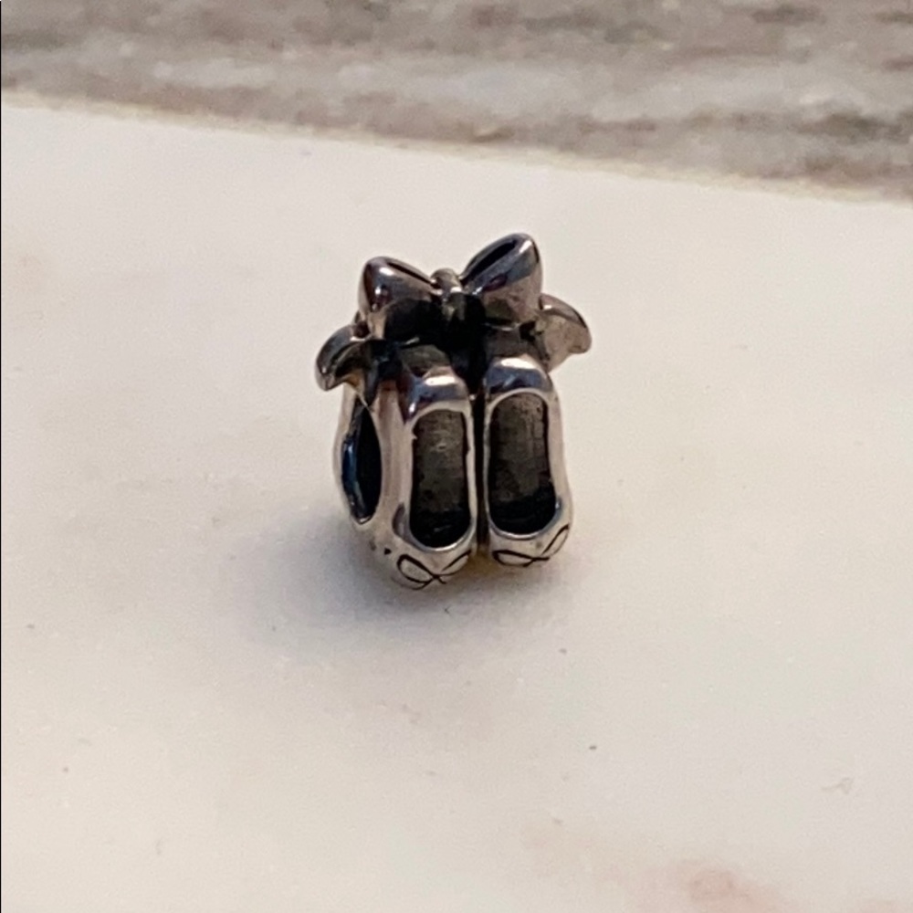 Chamilia Ballet Slipper Sterling Silver Charm - Picture 2 of 7